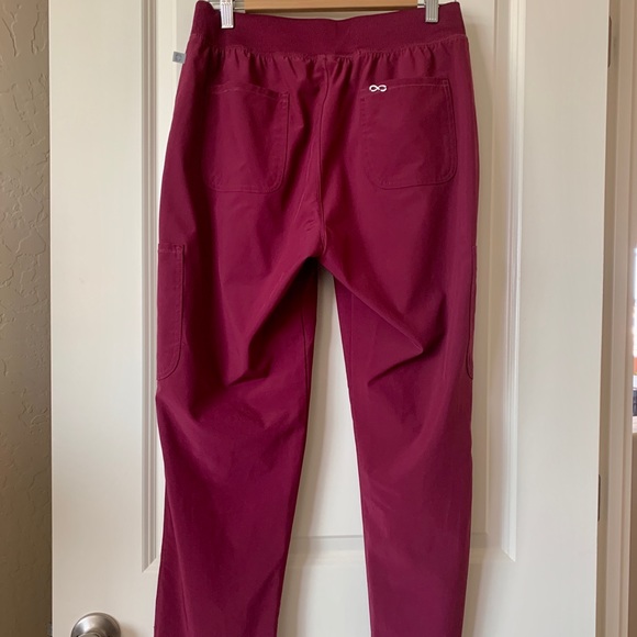 Infinity By Cherokee Elastic Waist Cargo Scrub Pants - Picture 3 of 10